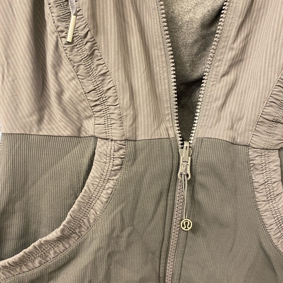 Dance studio jacket. Like new - Picture 4 of 5